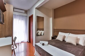 Premium bedding, minibar, desk, blackout curtains - Zallon Hotel Executivo (Lajeado)