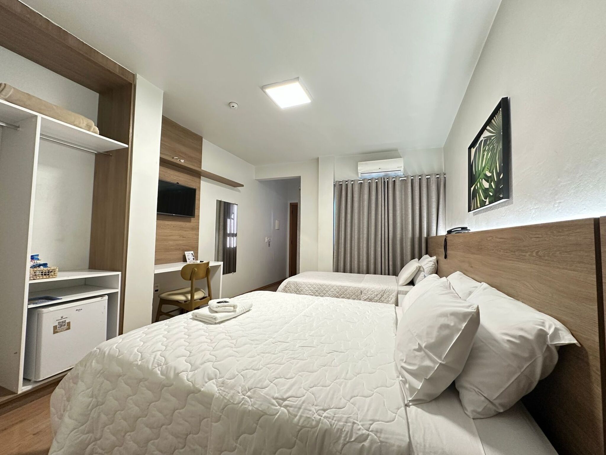 Premium bedding, minibar, desk, blackout drapes