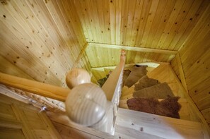 Staircase - Agroturystyka Sarenka (Raba Wyzna)