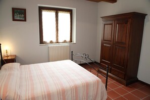 1 bedroom, free cots/infant beds, rollaway beds, free WiFi