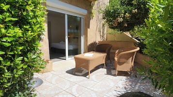 Chambre Supérieure | Terrasse/Patio