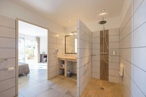 Superior Room | Bathroom - Hôtel U Paesolu (Zonza)