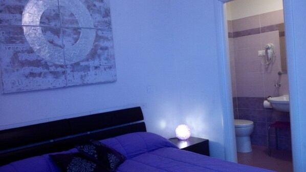 1 bedroom, premium bedding, desk, iron/ironing board