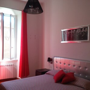 1 bedroom, premium bedding, desk, iron/ironing board