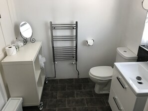 Bathroom - Hollies Guest House (York)