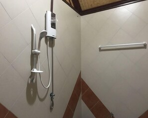 Bungalow | Regadera en el baño