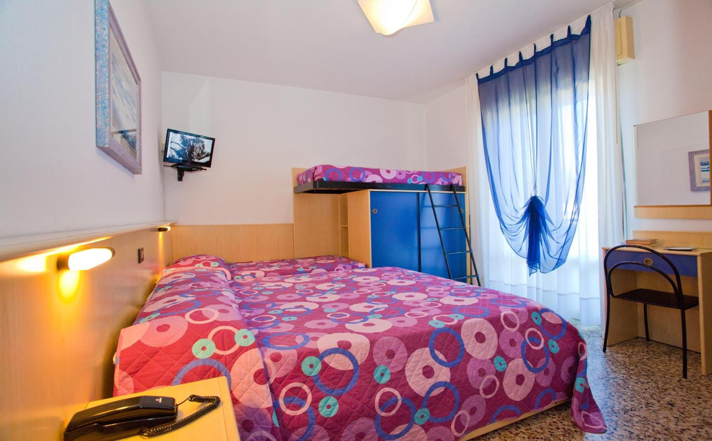 in-room safe, desk, free wifi, wheelchair access