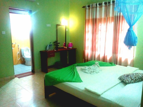 In-room safe, desk, iron/ironing board, free WiFi