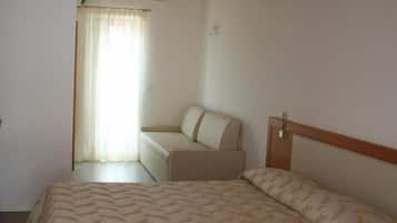 Una scrivania, insonorizzazione, Wi-Fi gratuito