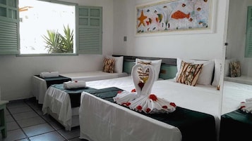 Minibar, bureau, Wi-Fi gratuit, draps fournis