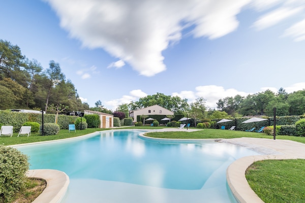 Seasonal outdoor pool, sun loungers