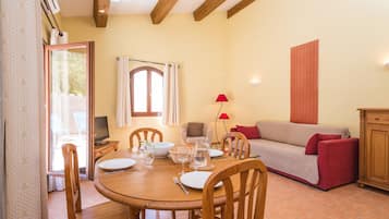 Blackout curtains, iron/ironing board, free WiFi, bed sheets