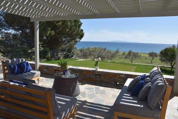 Balcony - Karystos Muse (Karystos)