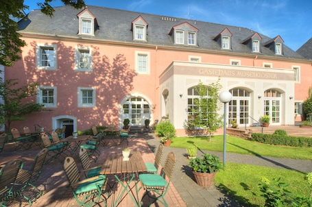 Exterior. Gästehaus Moselkloster
