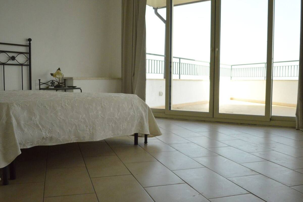 Comfort Room, 1 Bedroom, Ensuite, Sea Facing | 2 bedrooms, desk, blackout curtains, soundproofing