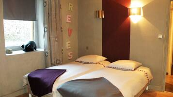 2 bedrooms, premium bedding, individually decorated