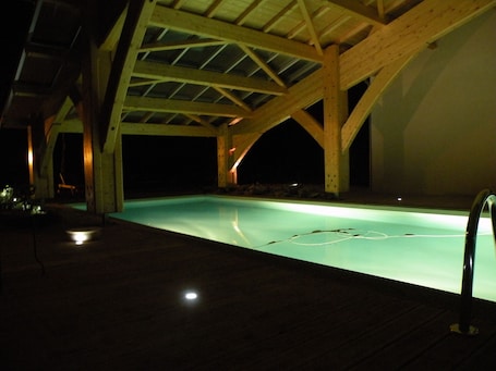 Indoor pool, seasonal outdoor pool, pool umbrellas, pool loungers. La Bergerie Baroque
