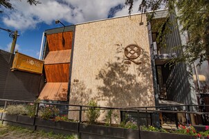 Fachada de la propiedad