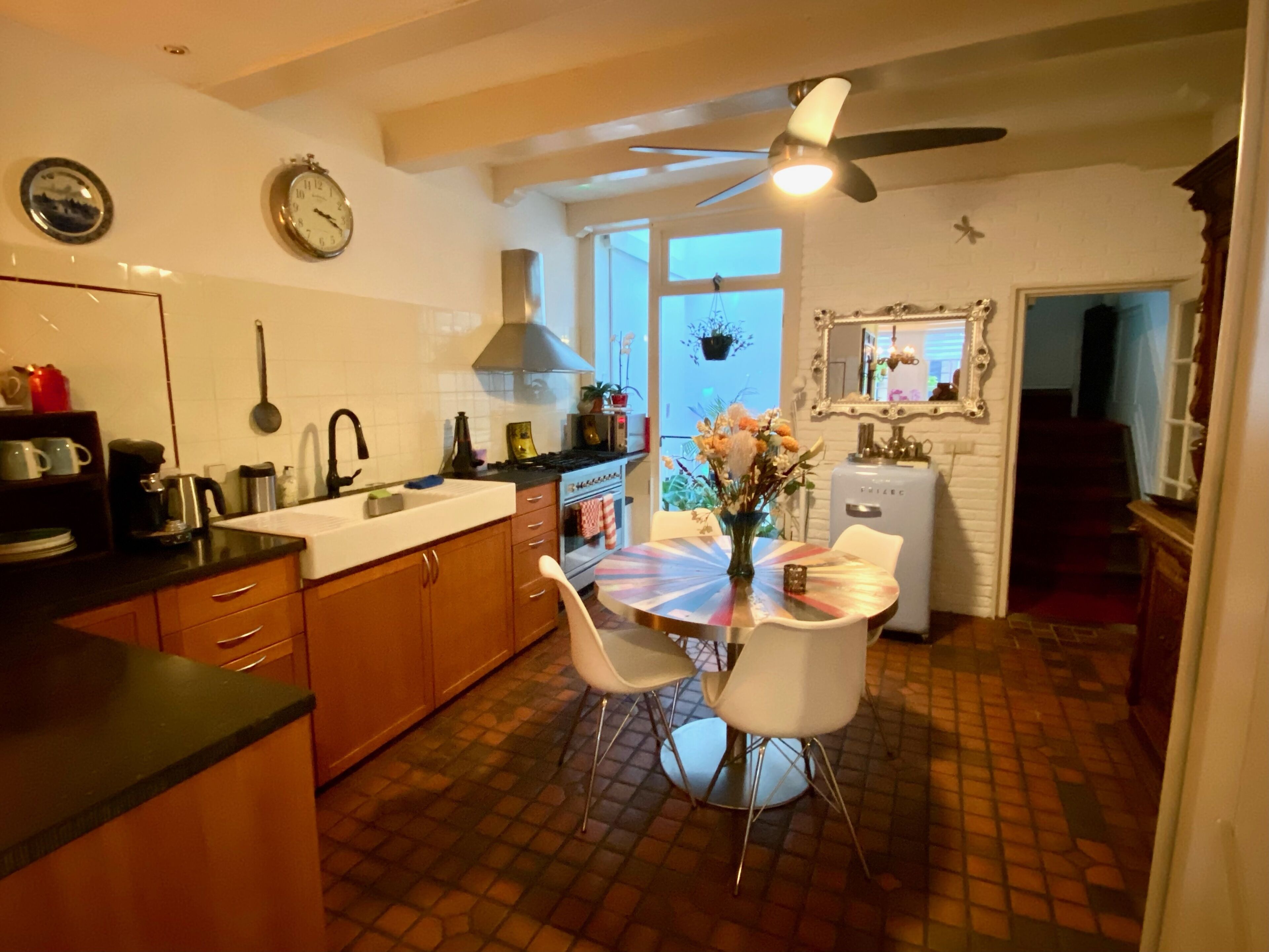 Foto - Amsterdam Barangay