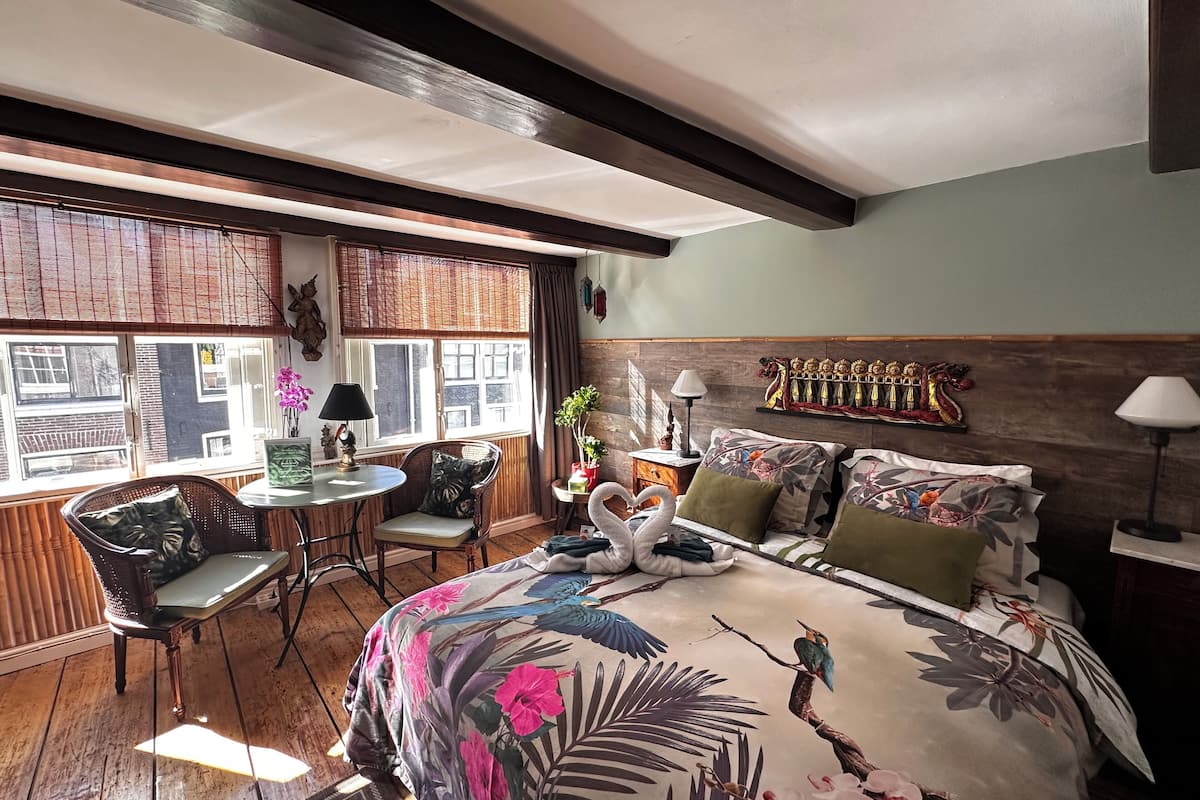 Habitació doble o amb dos llits individuals Deluxe | 1 dormitori i roba de llit d'alta qualitat