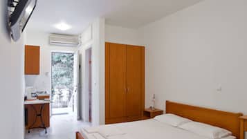 Zimmersafe, schallisolierte Zimmer, Bügeleisen/Bügelbrett