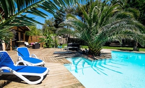Seasonal outdoor pool