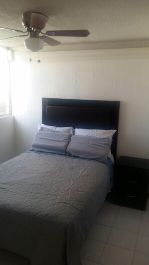 1 bedroom, iron/ironing board, free WiFi