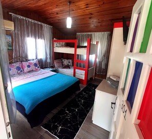 Standard Bungalow, Bunk Bed | Ropa de cama de alta calidad y decoración individual