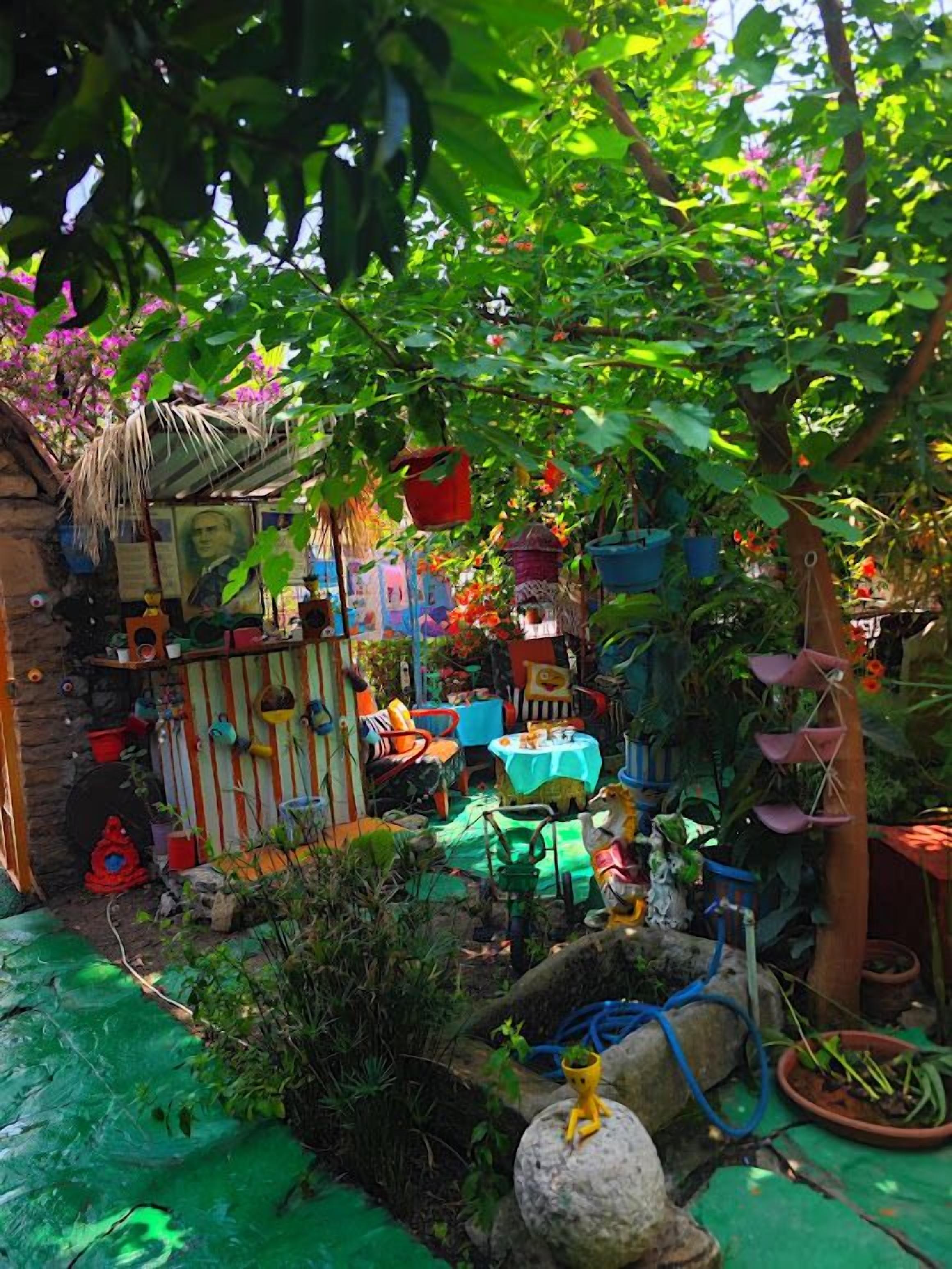 Photo - Side Tuana Garden Home