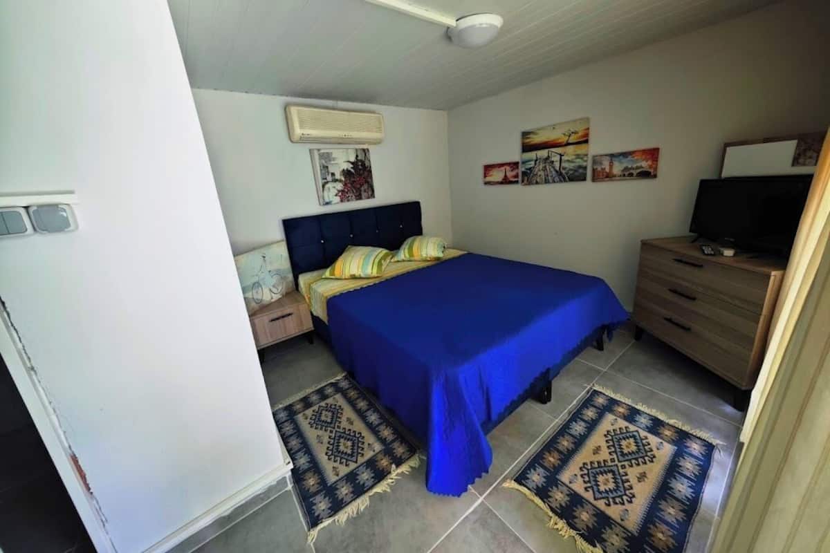Standaard tweepersoonskamer, niet-roken, uitzicht op binnenplaats | 1 slaapkamer, luxe beddengoed, individueel gedecoreerd