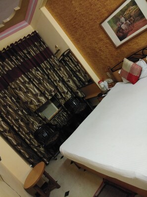 In-room safe, desk - Hotel Shubh (Kanpur)