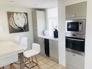 Ferienhaus, 3 Schlafzimmer | Essbereich im Zimmer