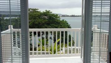 Deluxe Townhome | Beach/ocean view