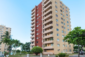 Front of property - Deluxe Turtle Towers Apartments (Ocho Rios)