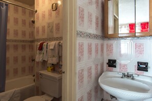 Apartment, 2 Schlafzimmer | Badezimmer