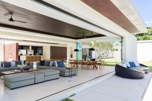 Five Bedrooms Villa  | Living area | Flat-screen TV - Villa Malabar (Koh Samui)