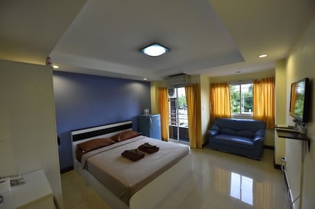 Standard Double Room | 高档床上用品、遮光窗帘、免费 WiFi