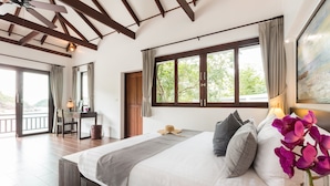 6-Bedroom Villa with Private Pool