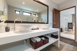 6-Bedroom Villa with Private Pool | Bathroom