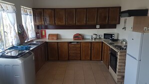 Unclassified image, 5 of 10, button - Queensburgh Guest House (Queensburgh)