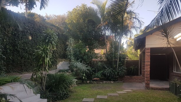 Unclassified image, 1 of 10, button - Queensburgh Guest House (Queensburgh)