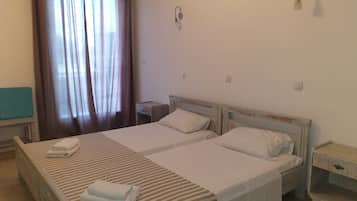 Sistema de insonorización, cunas gratuitas, wifi gratis y ropa de cama