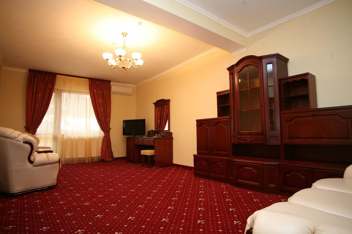 Suite Premium | 1 habitación, ropa de cama de alta calidad y insonorización 
