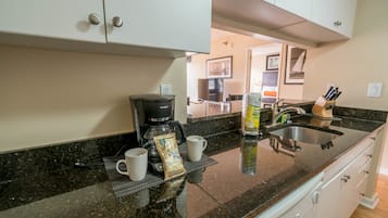 Superior Condo, 1 Queen Bed | Private kitchen | Full-size fridge, microwave, oven, stovetop