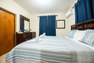 House, 3 Bedrooms | Desk, free WiFi, bed sheets