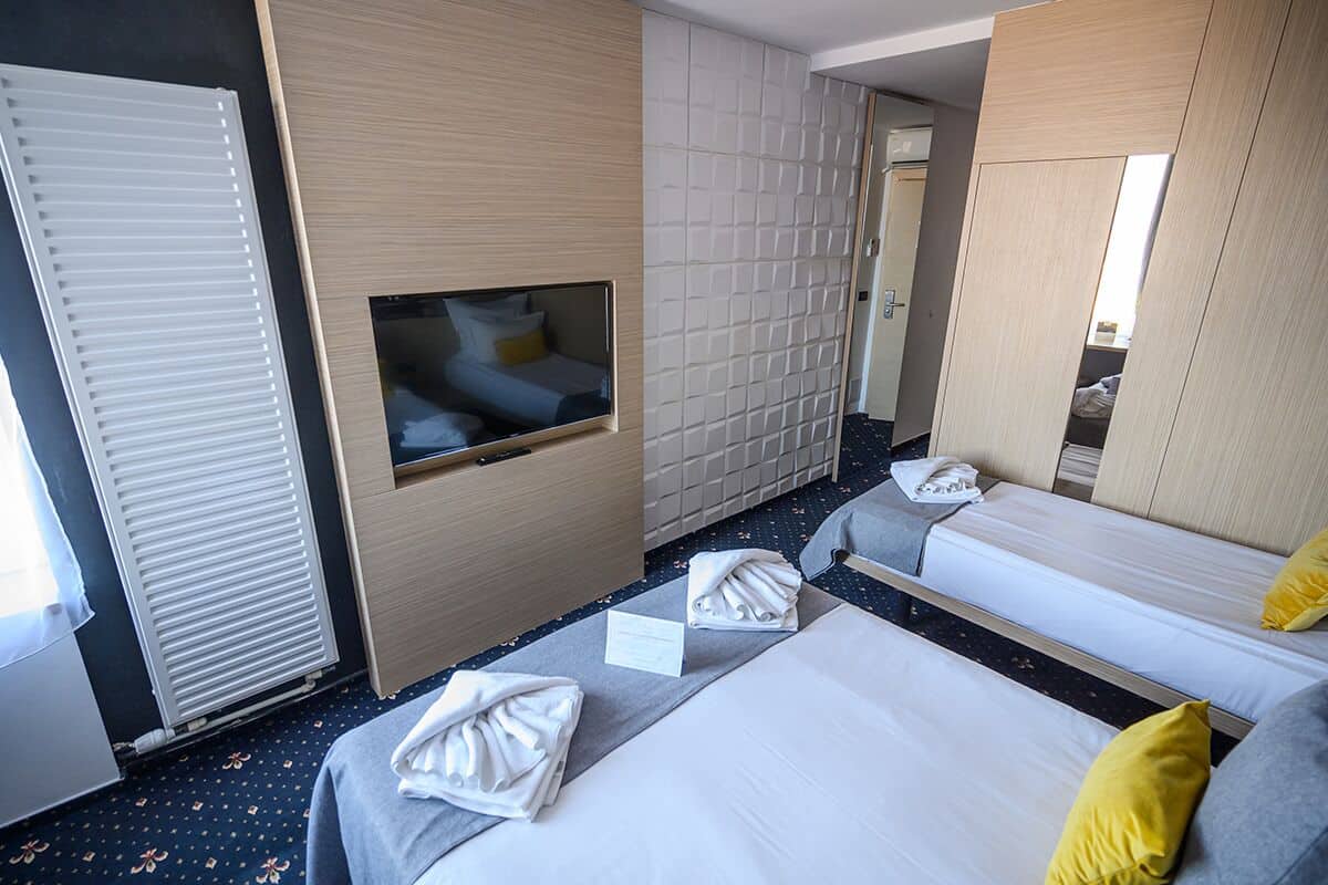 Kamar Triple | 1 kamar tidur, seprai premium, minibar, dan tirai kedap cahaya