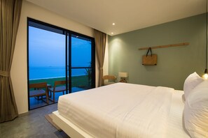 Six Bedrooms Villa | 6 chambres, coffre-fort, décor unique, fer et planche à repasser