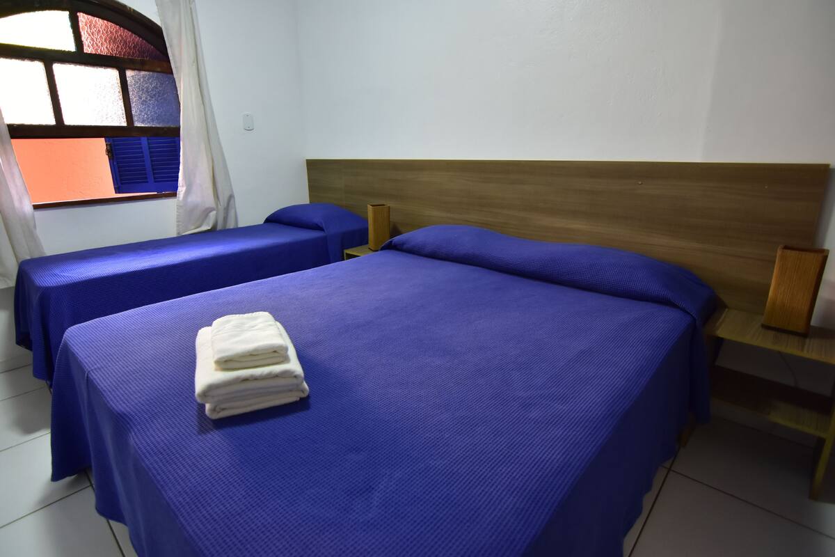 1 habitación, minibar, tabla de planchar con plancha y wifi gratis 
