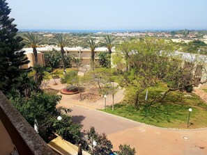 Interior detail - Suite Rothschild (Hof HaCarmel)
