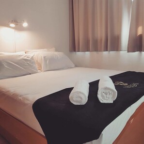 Family Apartment | 2 bedrooms, desk, free cribs/infant beds, free WiFi - Suite Rothschild (Hof HaCarmel)